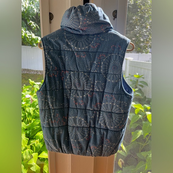 Anthropologie- Pilcro and the Letterpress chambray puffer vest - Picture 4 of 5